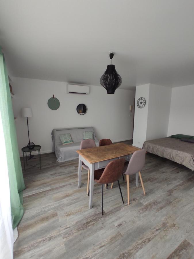 Appartement Climatise Avec Balcon,Wifi, Proche Remparts อาวีญง ภายนอก รูปภาพ