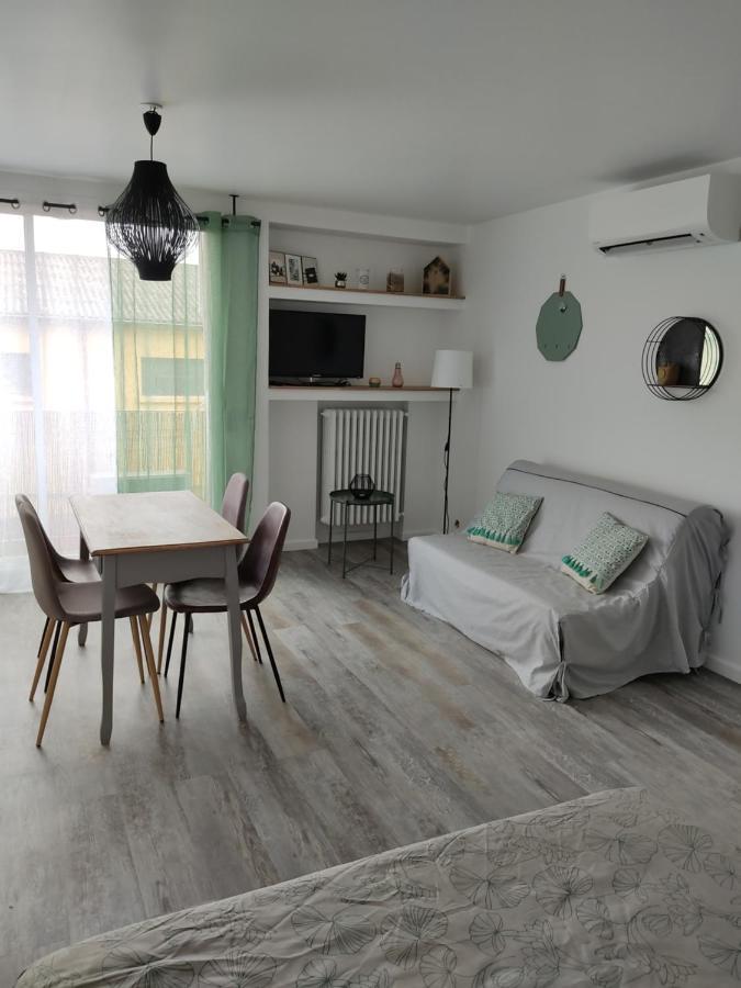 Appartement Climatise Avec Balcon,Wifi, Proche Remparts อาวีญง ภายนอก รูปภาพ